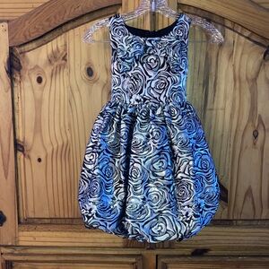 Girlie Dorissa silver black flowers puffer dress size 7